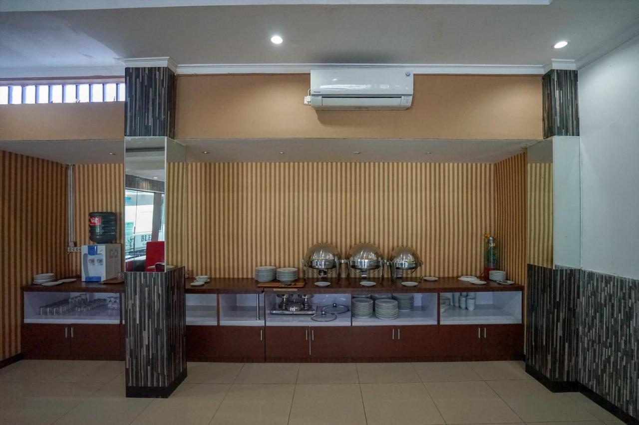 פאלמבאנג Oyo 575 Blessing Hotel מראה חיצוני תמונה